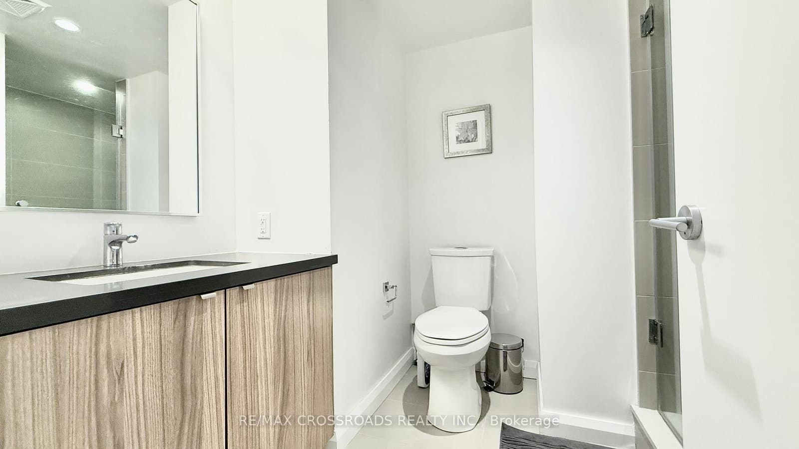 155 Yorkville Avenue, Unit 2108 thumbnail 13