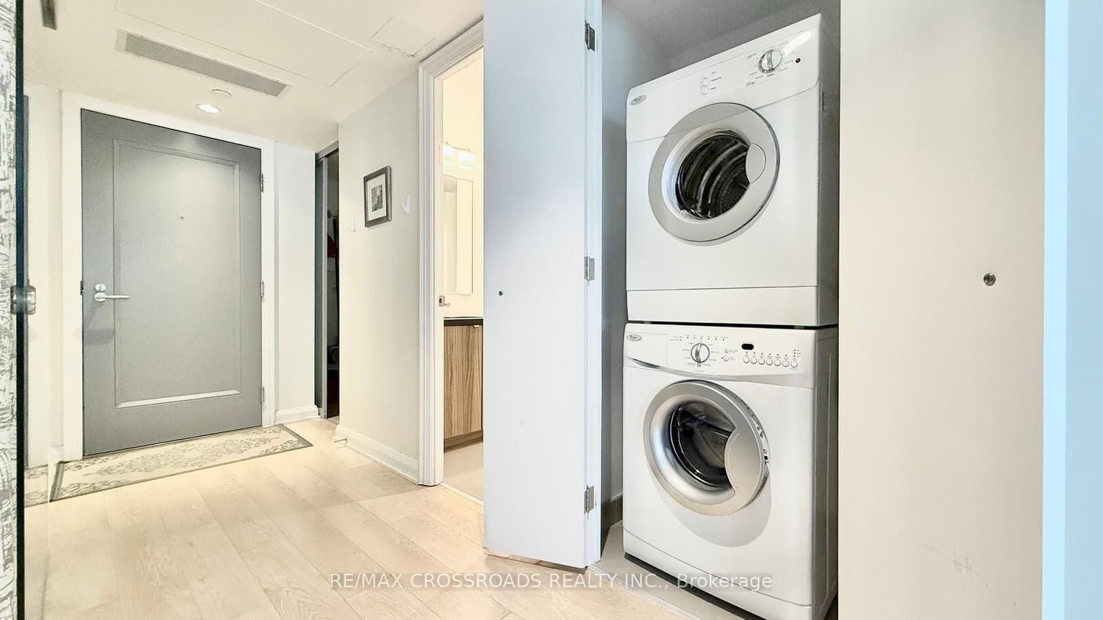 155 Yorkville Avenue, Unit 2108 thumbnail 3