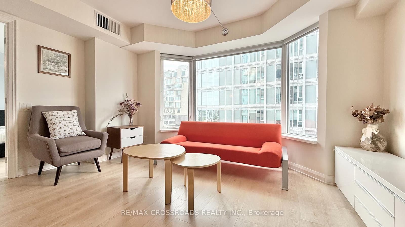 155 Yorkville Avenue, Unit 2108 thumbnail 6