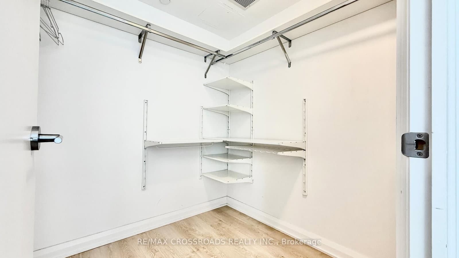 155 Yorkville Avenue, Unit 2108 thumbnail 9