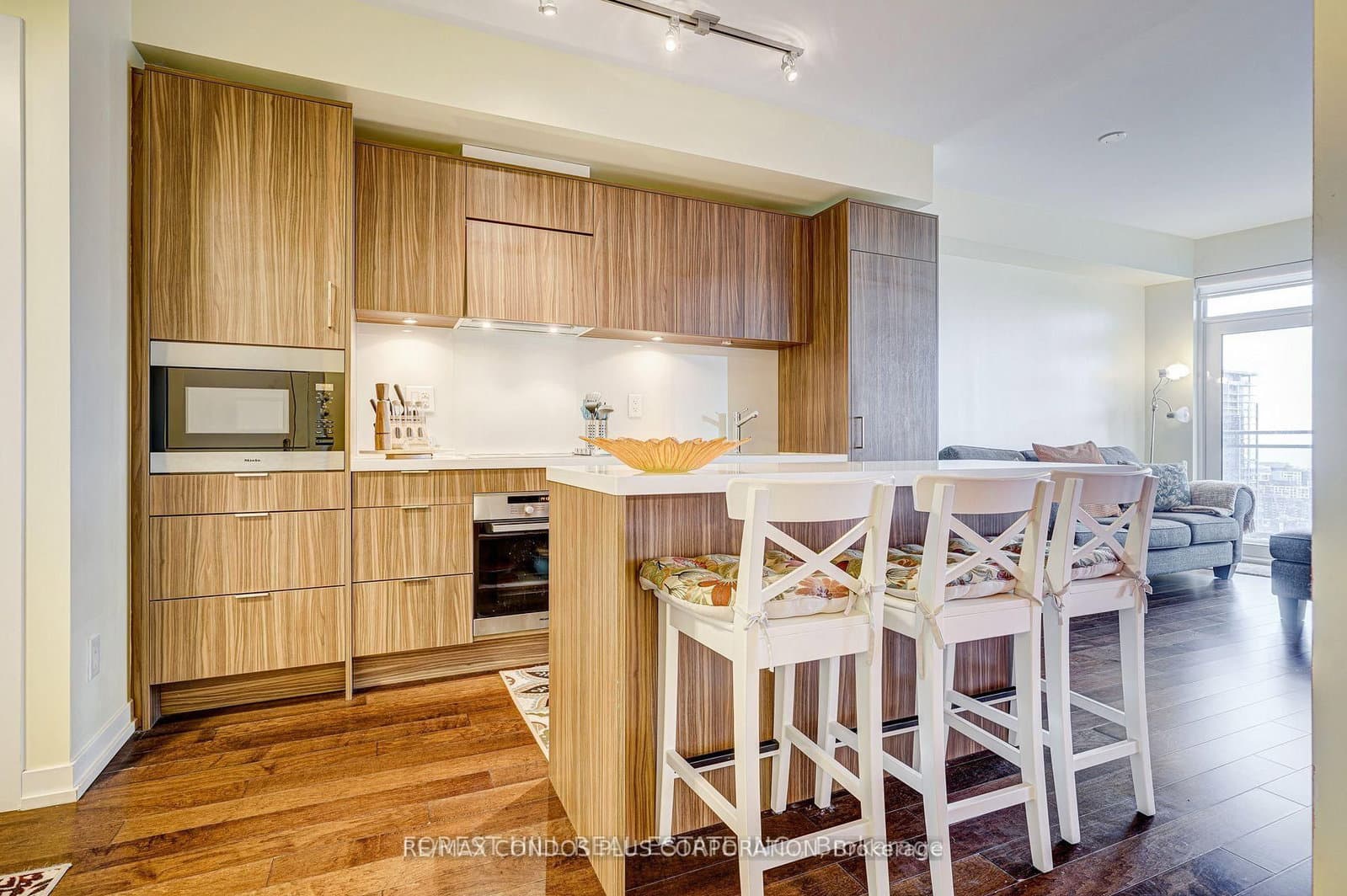 21 Widmer Street, Unit 2912 thumbnail 6
