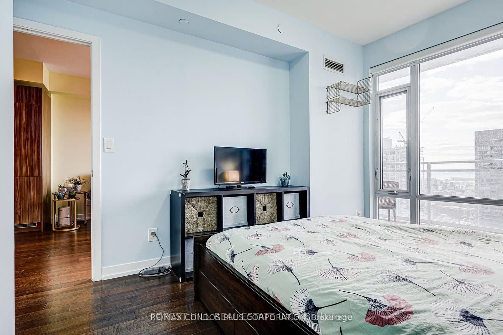 21 Widmer Street, Unit 2912 thumbnail 8