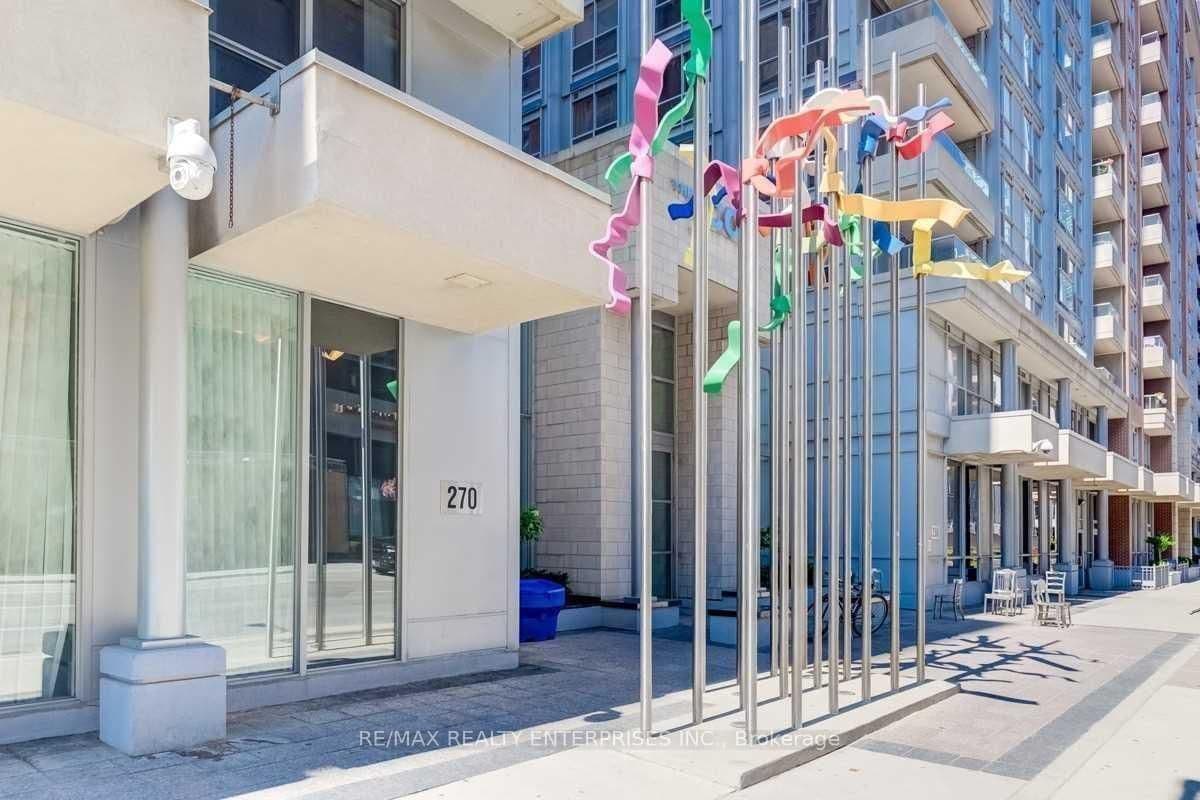 270 Wellington Street W, Unit 409 thumbnail 25
