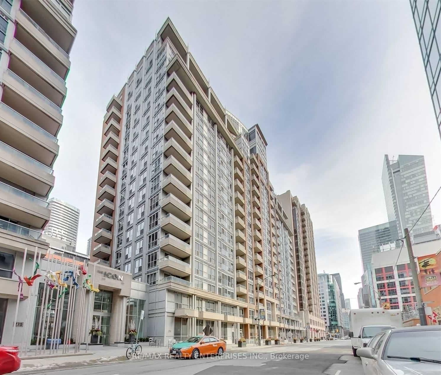270 Wellington Street W, Unit 409 thumbnail 3