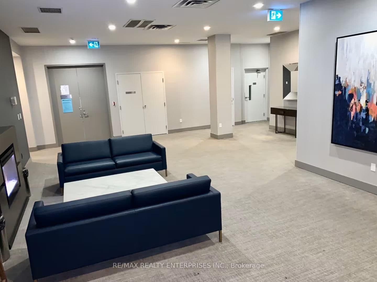 250 Wellington Street W, Unit 1435 thumbnail 35