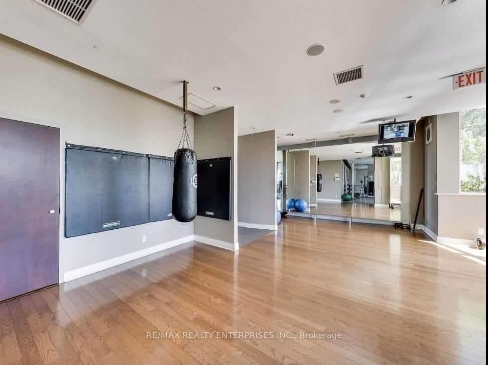 250 Wellington Street W, Unit 1435 thumbnail 37