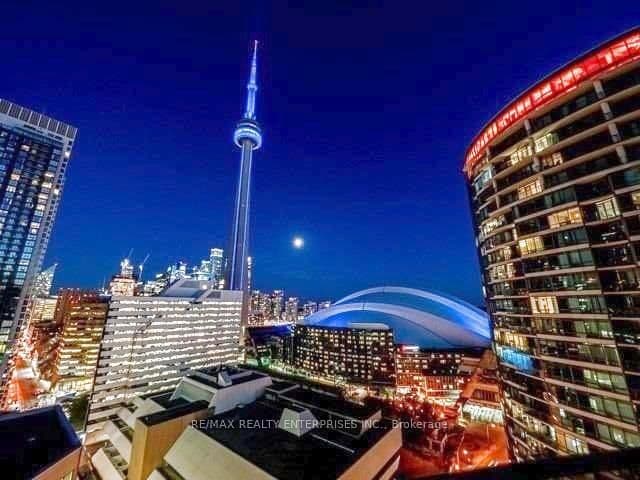 250 Wellington Street W, Unit 1435 thumbnail 4