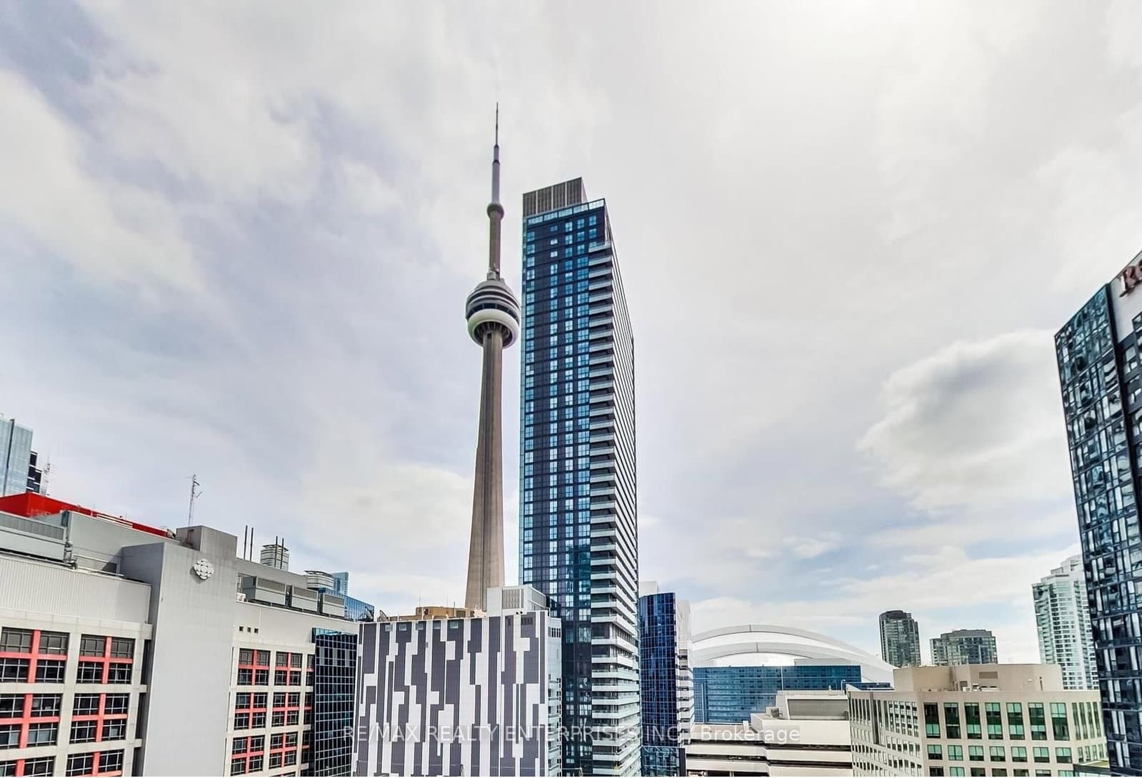 250 Wellington Street W, Unit 1435 thumbnail 7