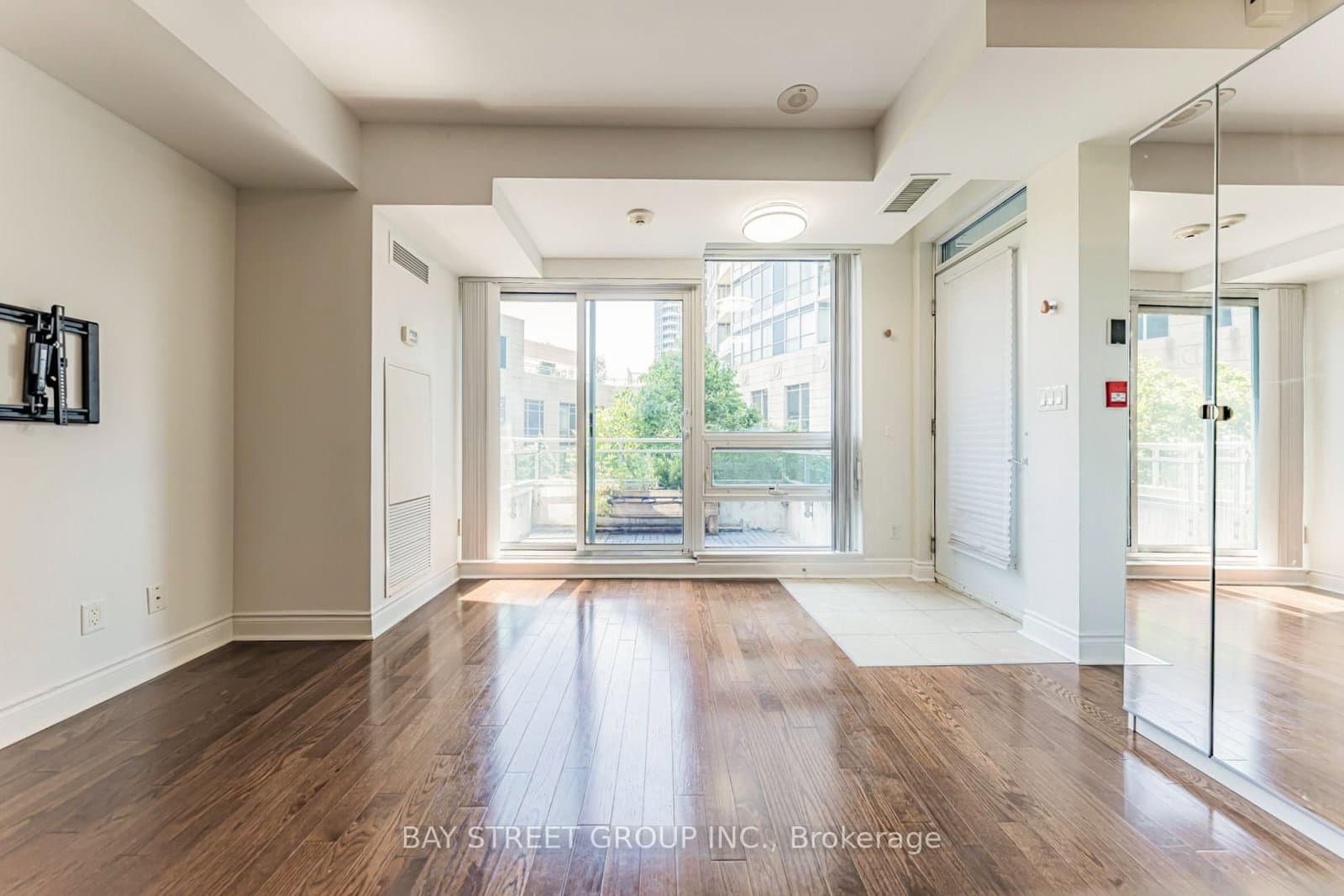 31 Olive Avenue, Unit 221 thumbnail 19