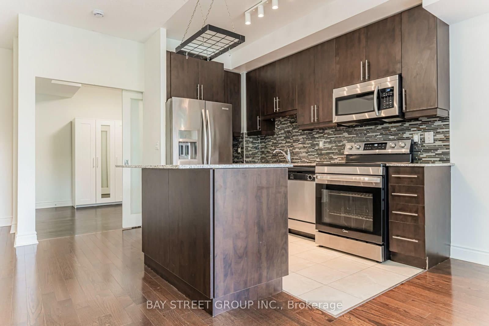 31 Olive Avenue, Unit 221 thumbnail 23