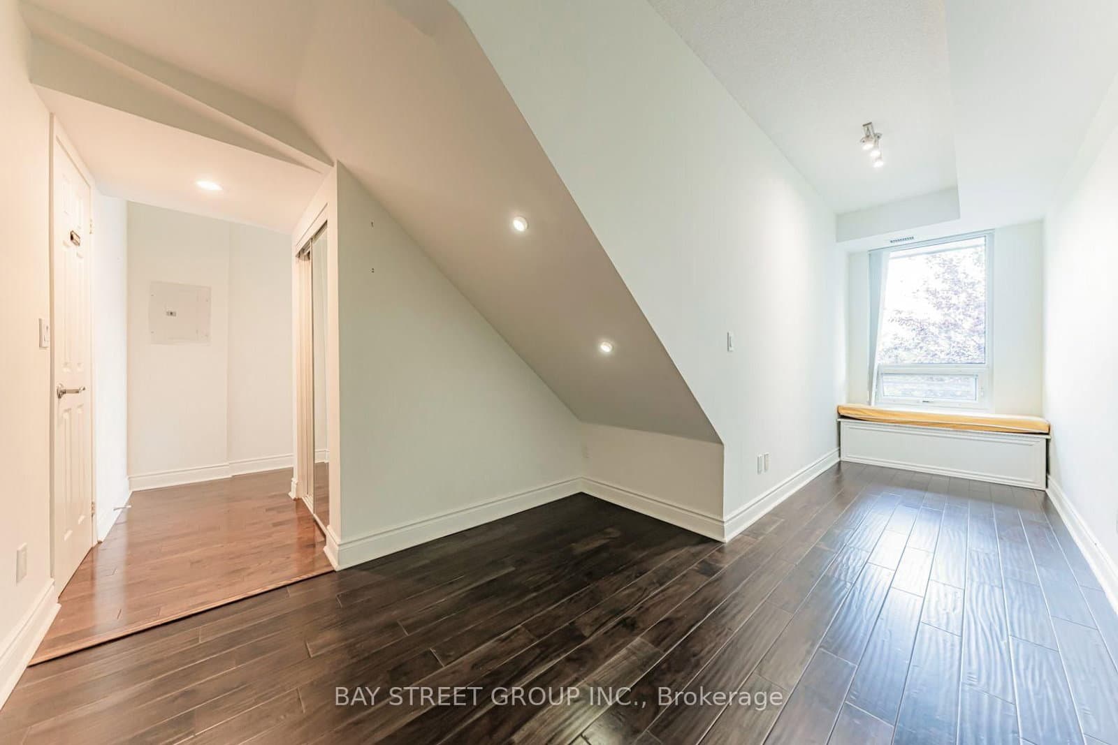 31 Olive Avenue, Unit 221 thumbnail 33