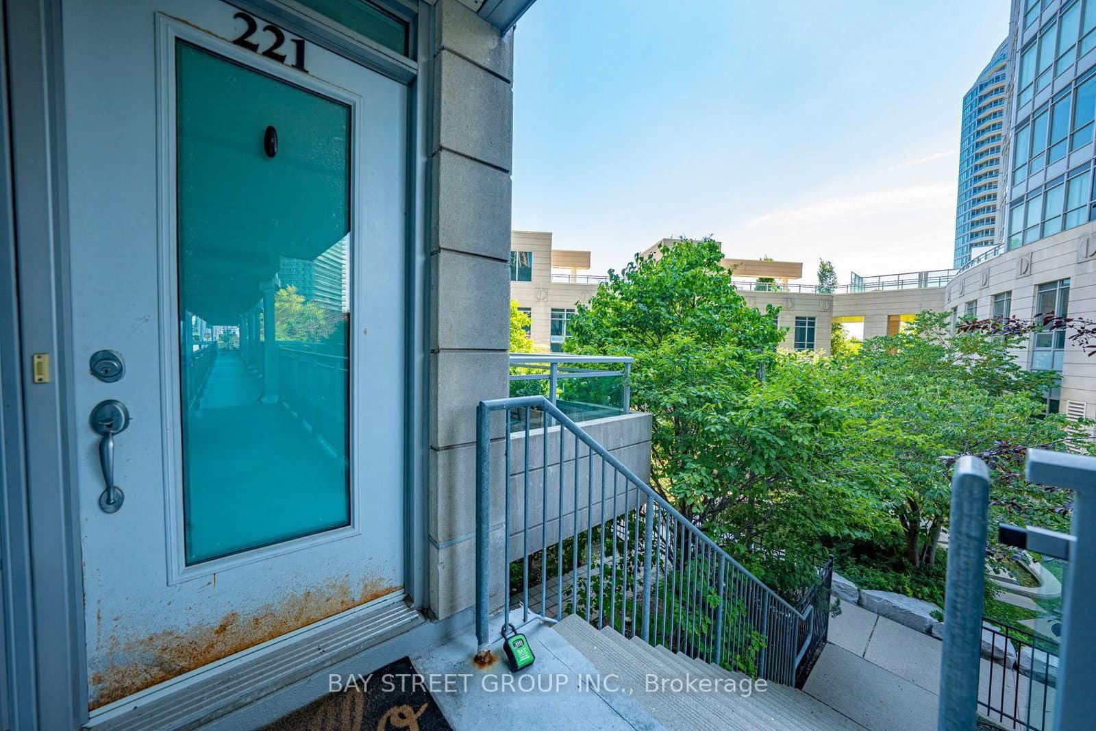31 Olive Avenue, Unit 221 thumbnail 8
