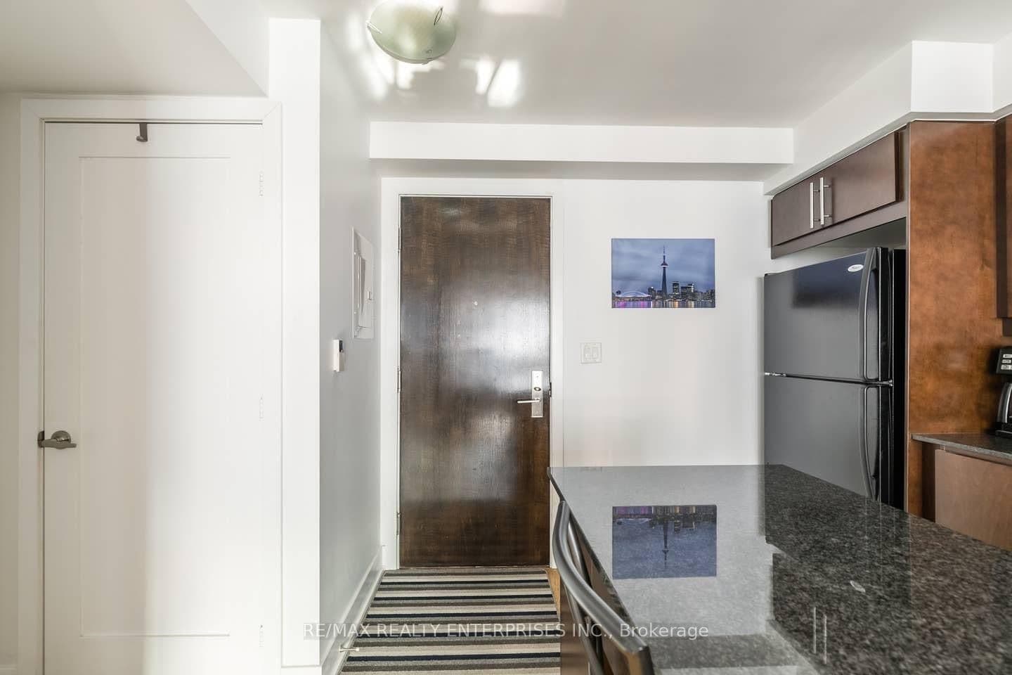 20 Blue Jays Way, Unit 1109 thumbnail 17
