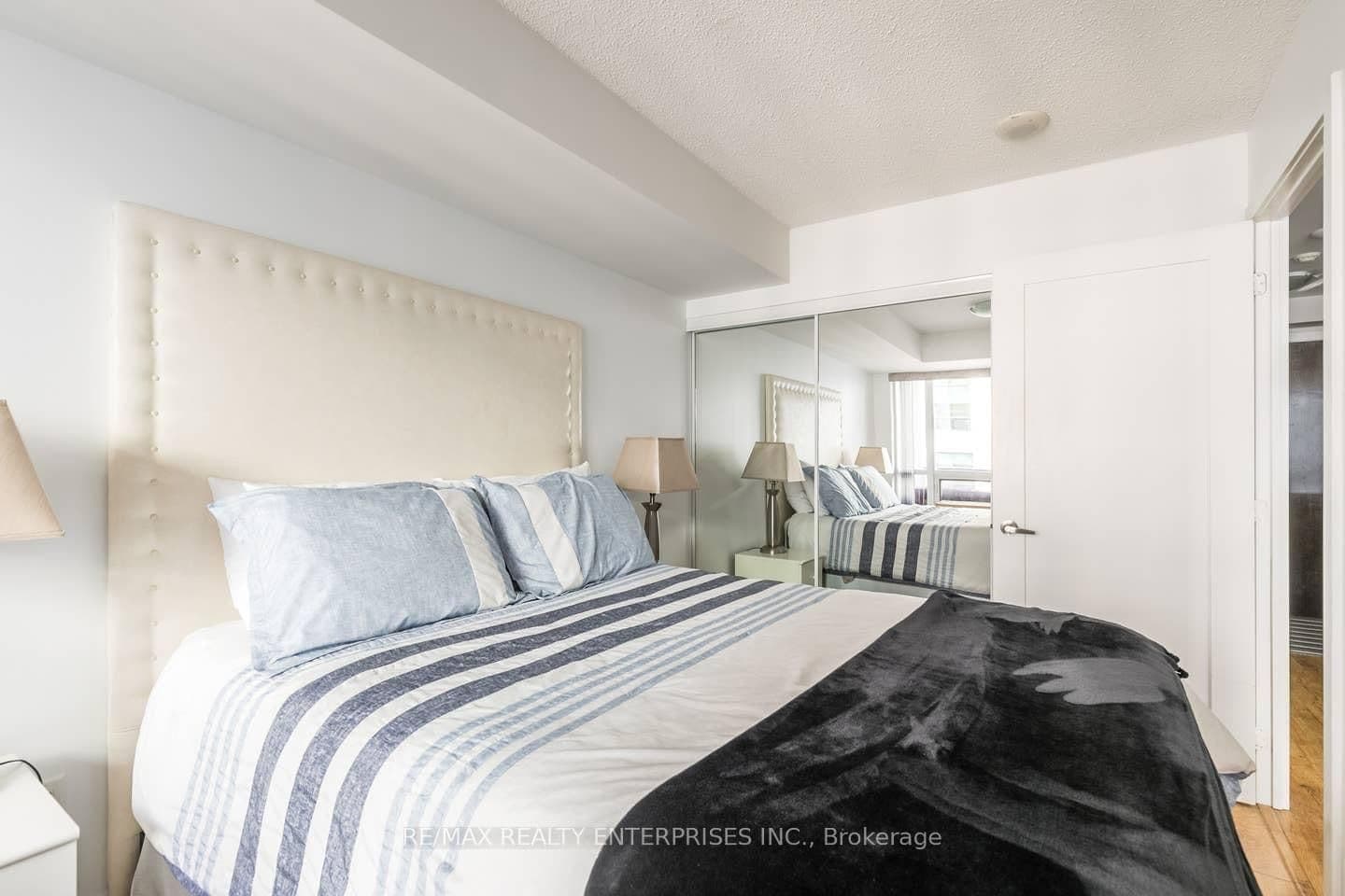20 Blue Jays Way, Unit 1109 thumbnail 8