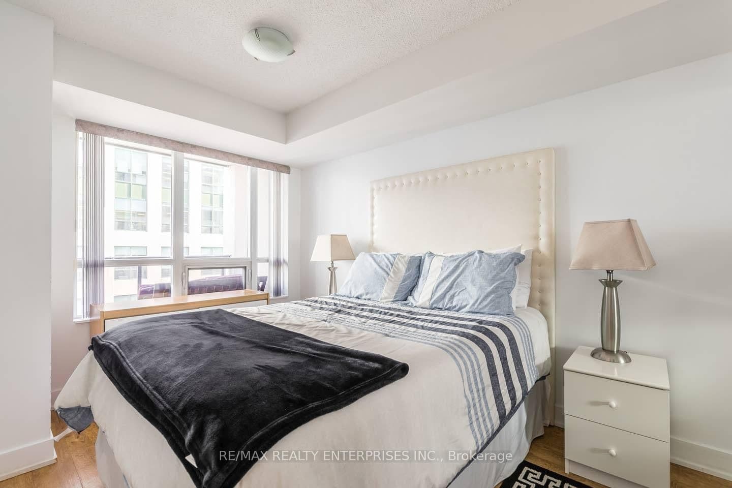 20 Blue Jays Way, Unit 1109 thumbnail 9