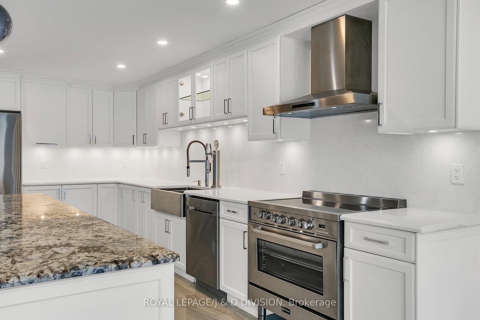 25 George Street, Unit 405 thumbnail 16