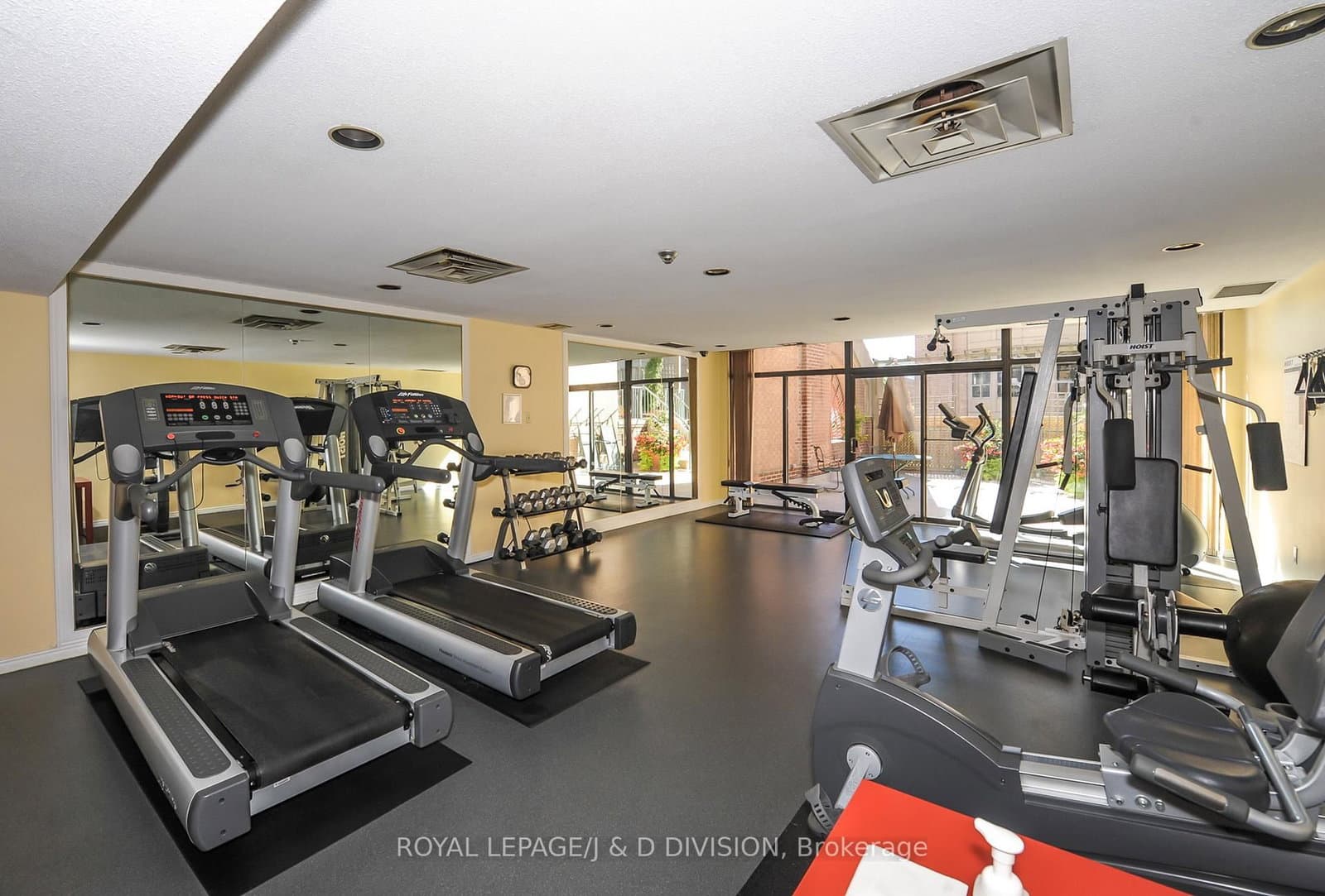 25 George Street, Unit 405 thumbnail 34