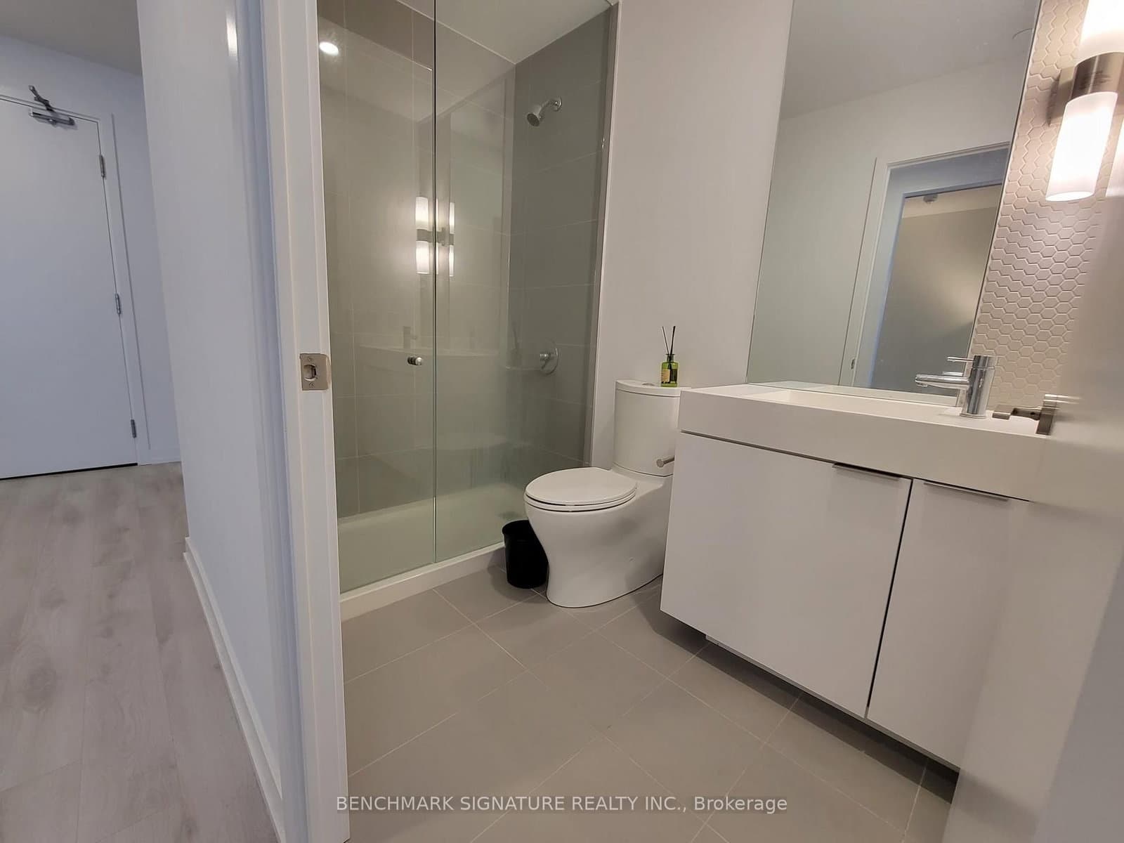 33 Helendale Avenue, Unit 603 thumbnail 14