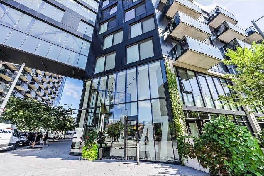 47 Lower River Street, Unit Ph33 - Image 1