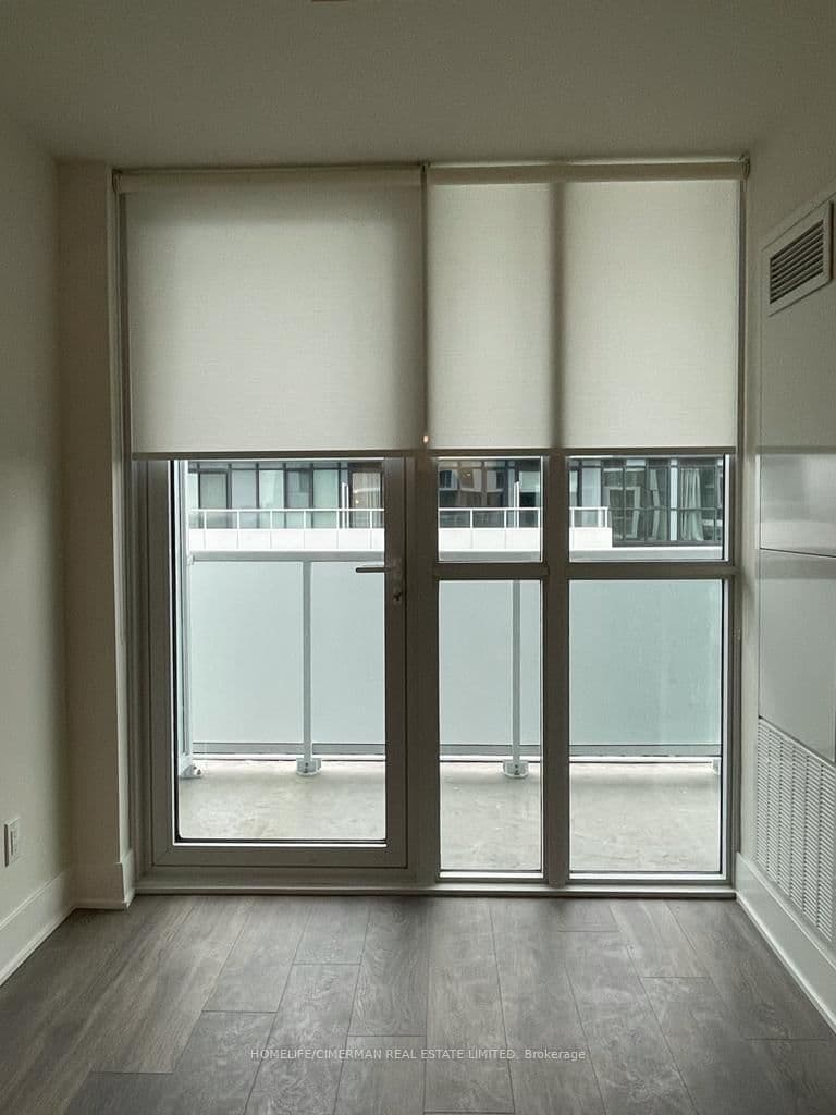 188 Fairview Mall Drive, Unit 1816 thumbnail 16