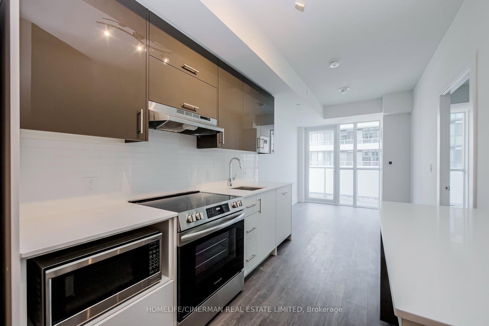188 Fairview Mall Drive, Unit 1816 thumbnail 6