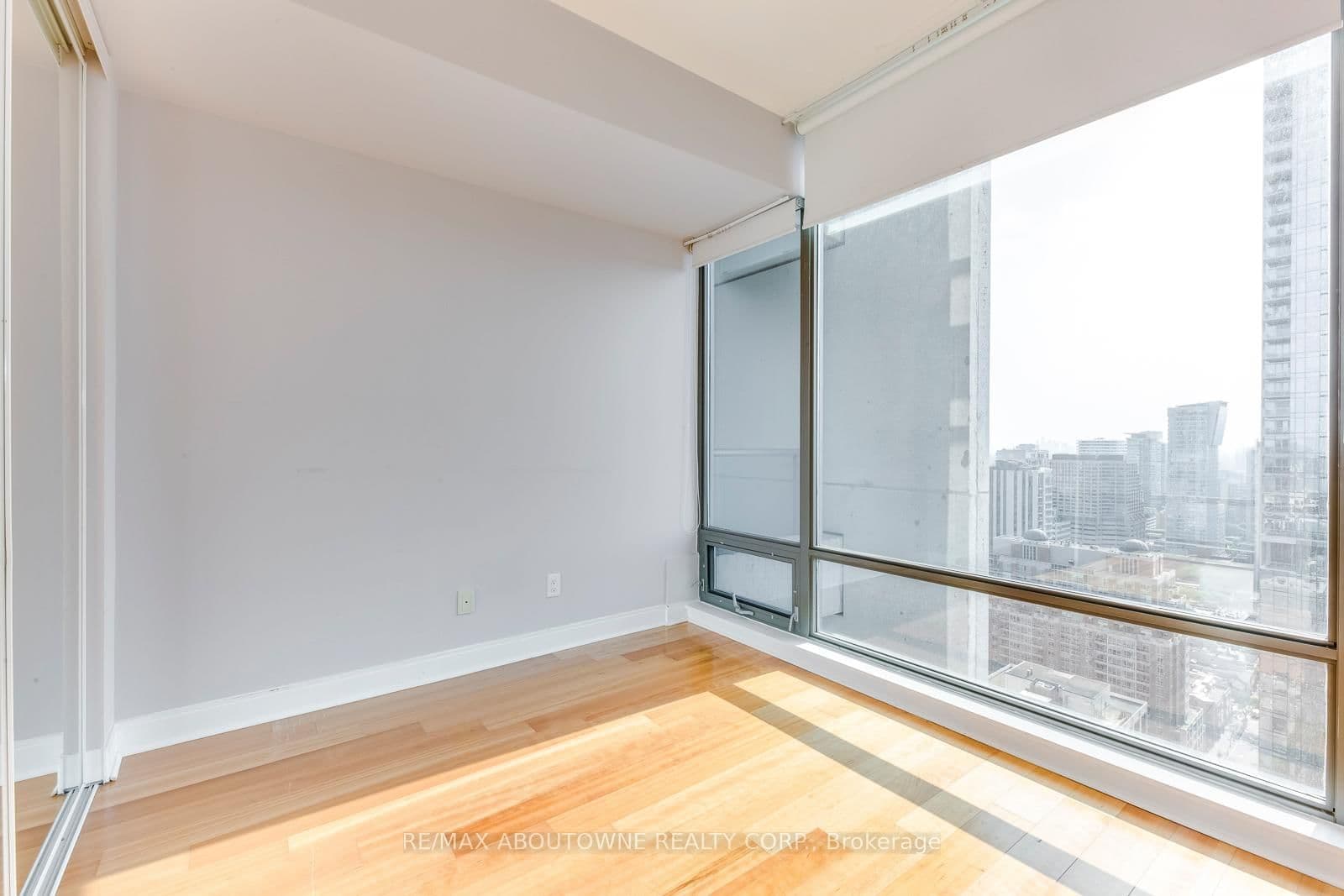 18 Yorkville Avenue, Unit 3204 thumbnail 19