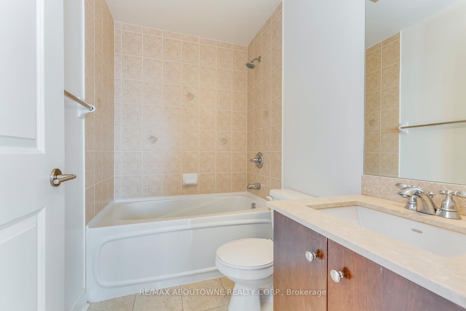 18 Yorkville Avenue, Unit 3204 thumbnail 23