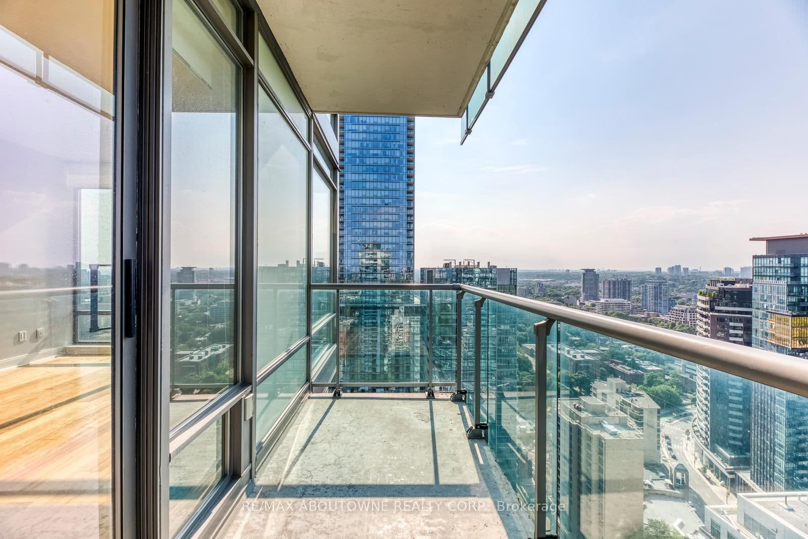 18 Yorkville Avenue, Unit 3204 thumbnail 25
