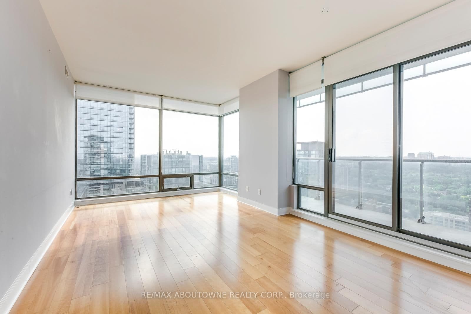 18 Yorkville Avenue, Unit 3204 thumbnail 7