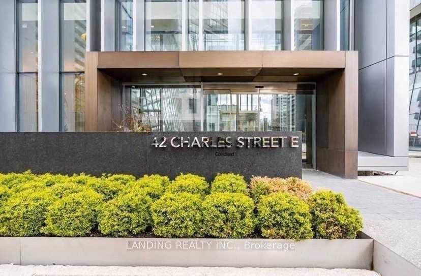 42 Charles Street E, Unit LPH4806 thumbnail 2