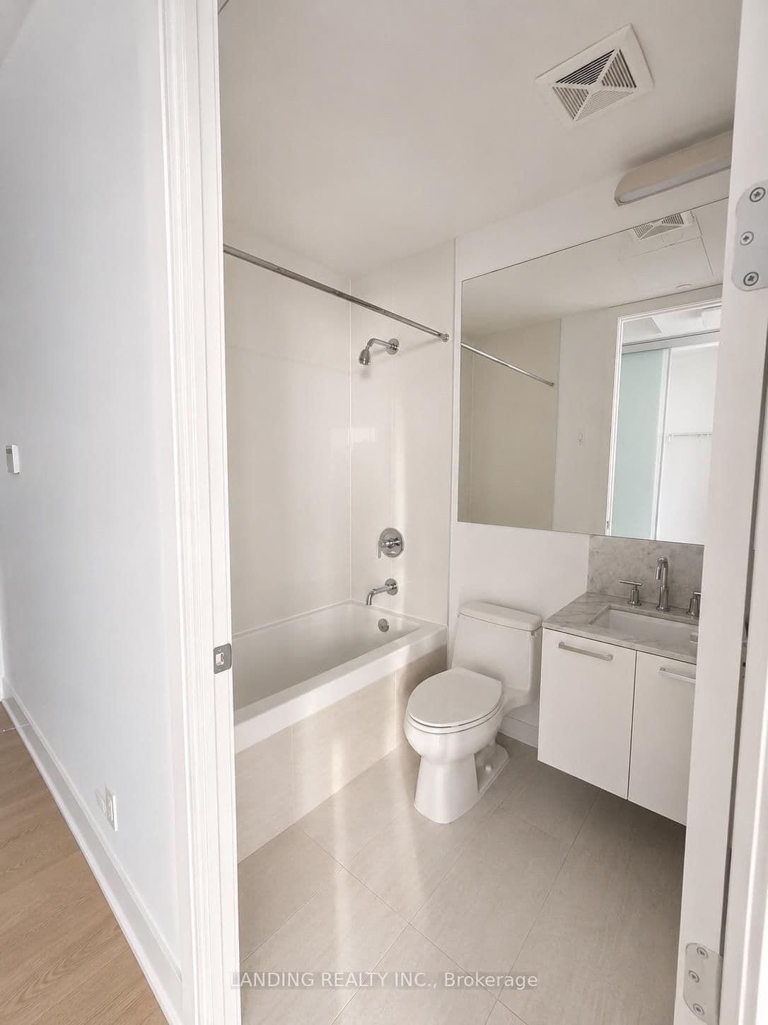 42 Charles Street E, Unit LPH4806 thumbnail 5