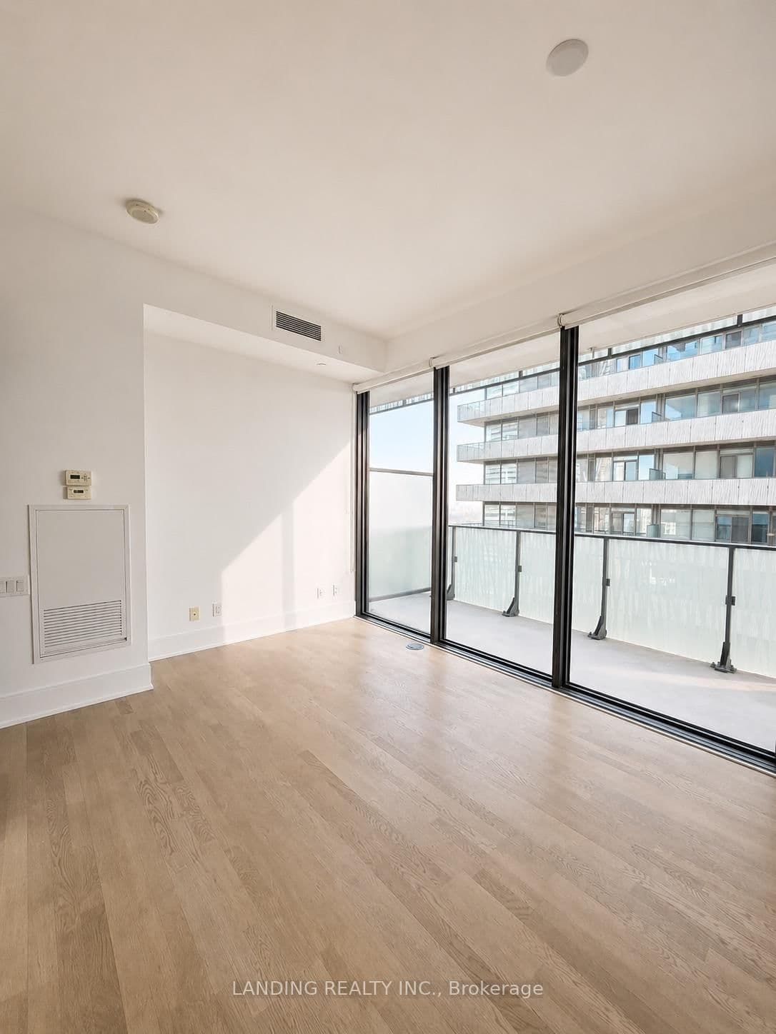 42 Charles Street E, Unit LPH4806 thumbnail 7