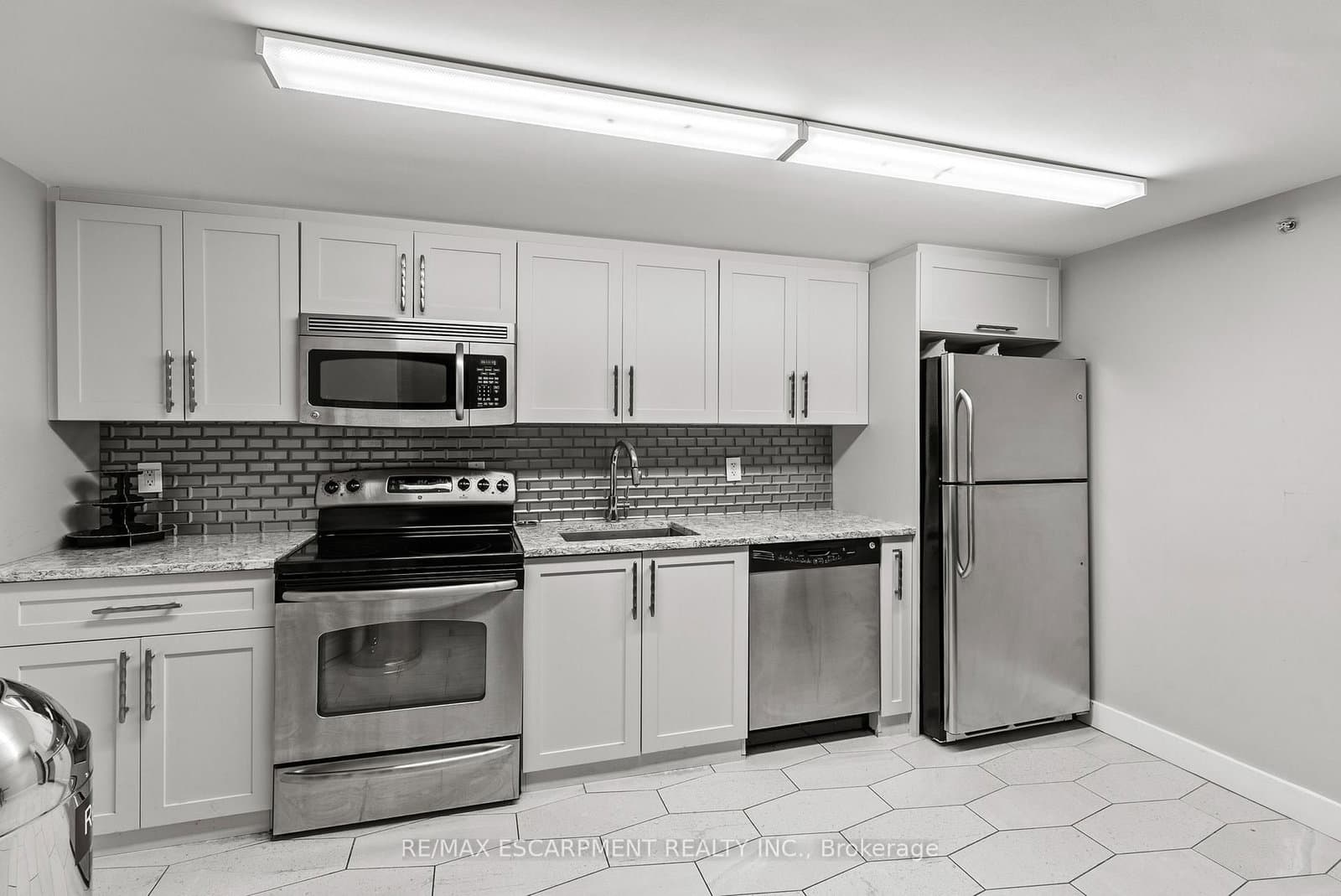 2181 Yonge Street, Unit 603 thumbnail 32