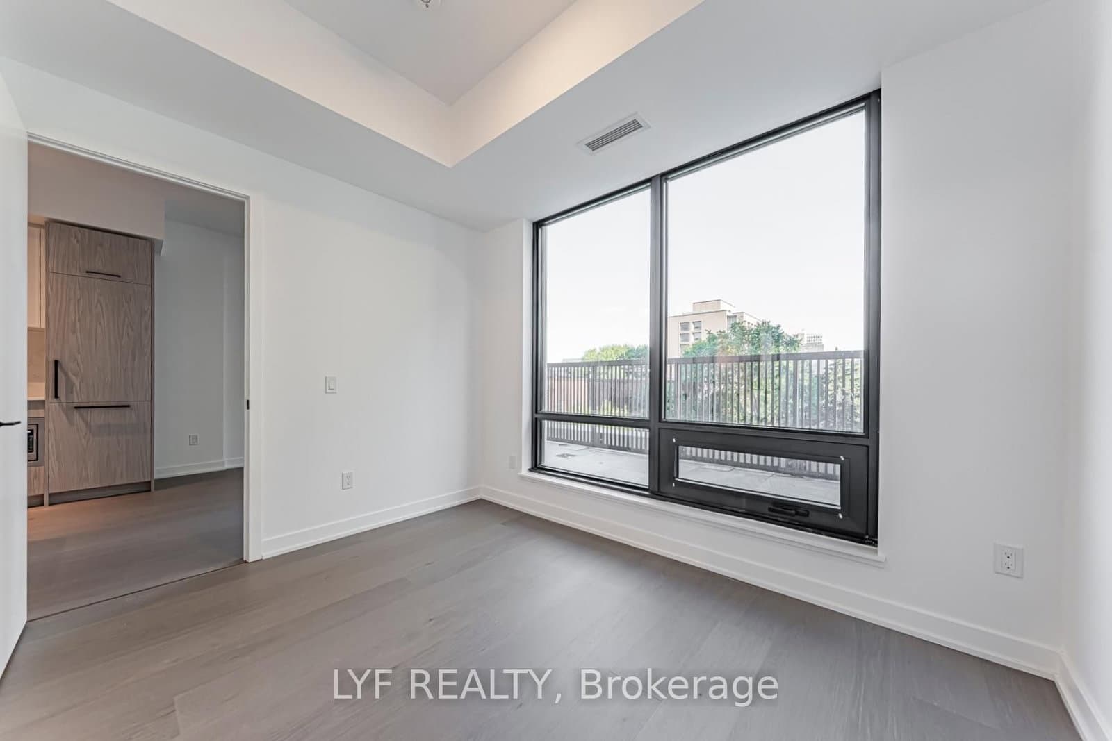 91 Montclair Avenue, Unit 826 thumbnail 11