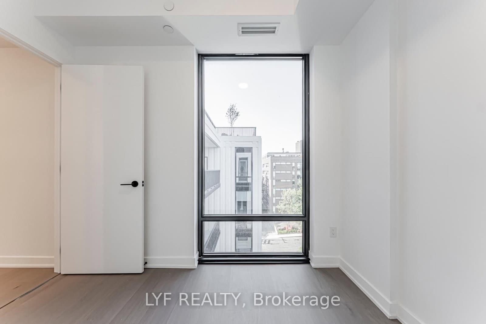 91 Montclair Avenue, Unit 826 thumbnail 15
