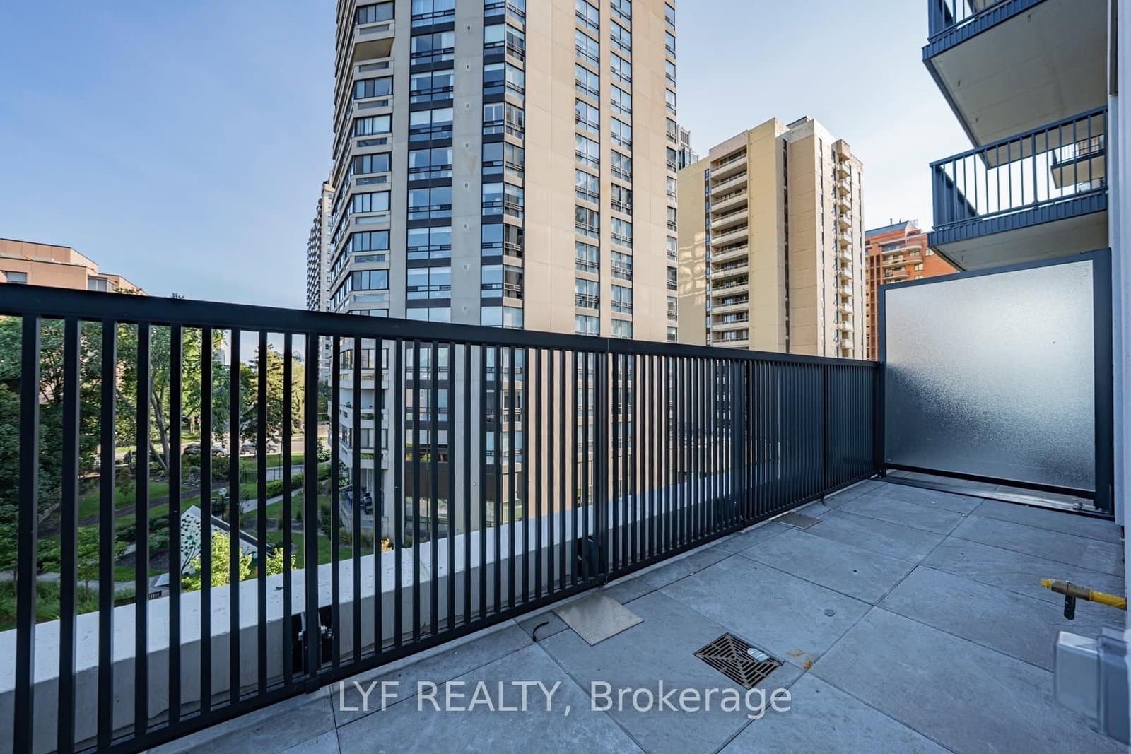 91 Montclair Avenue, Unit 826 thumbnail 20