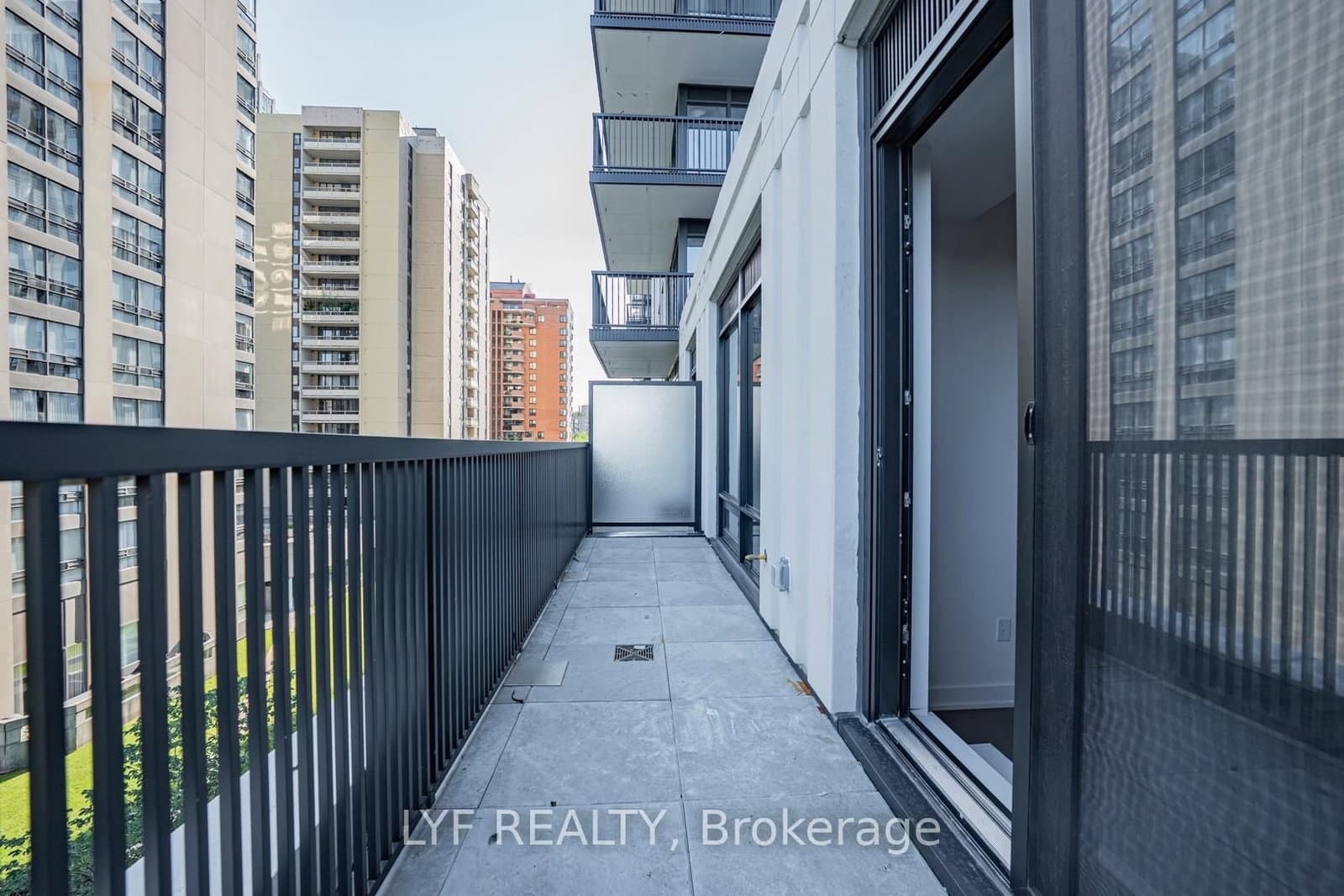 91 Montclair Avenue, Unit 826 thumbnail 21
