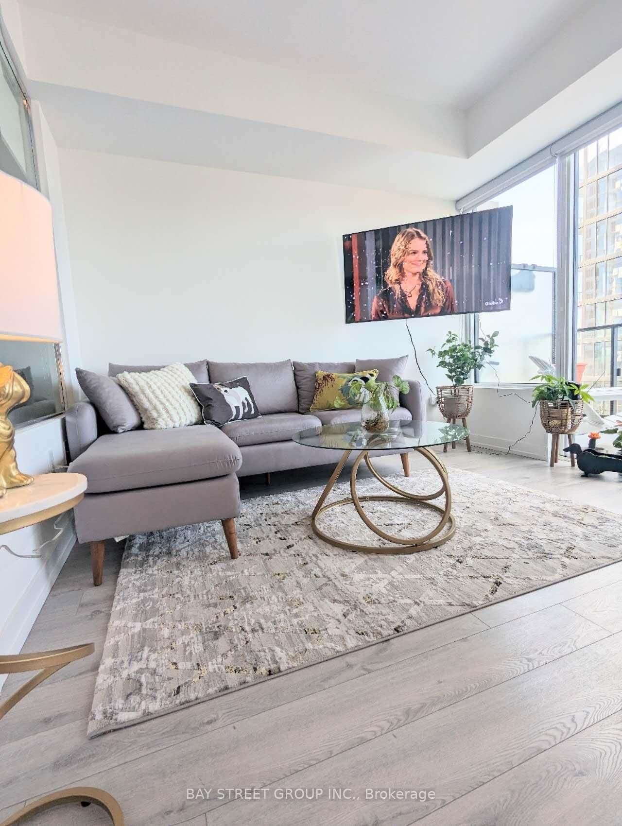 77 Shuter Street, Unit 1707 thumbnail 8
