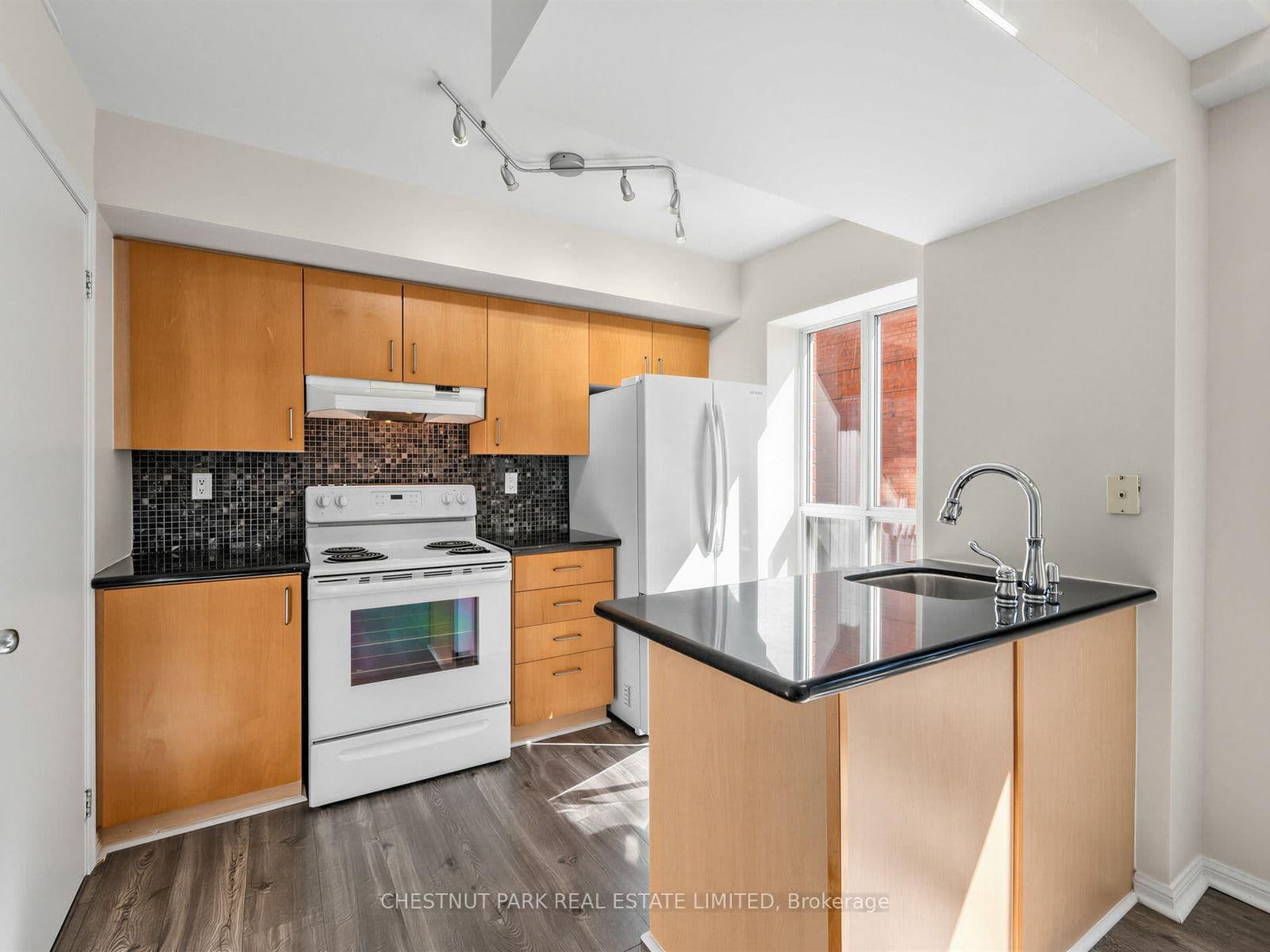 139 Merton Street, Unit 246 thumbnail 3