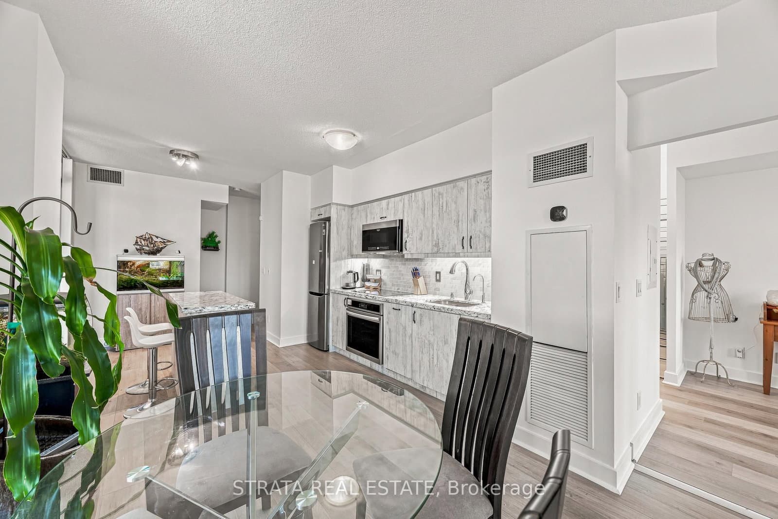 320 Richmond Street E, Unit 615 thumbnail 5