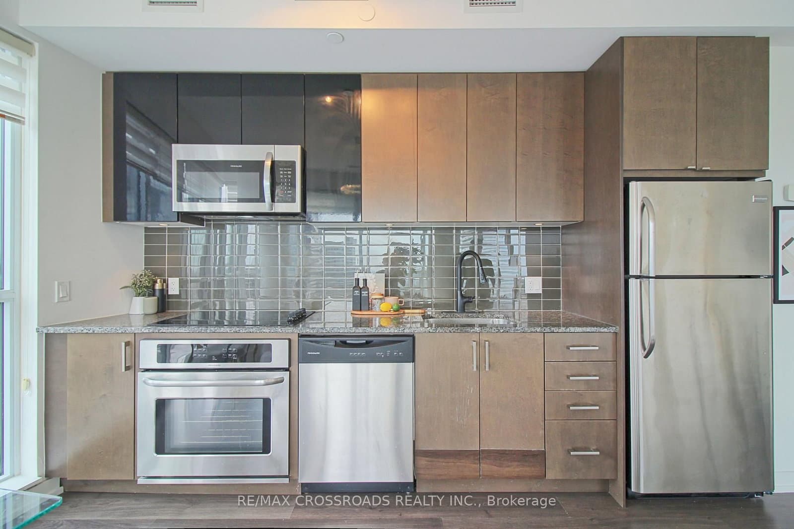 89 Dunfield Avenue, Unit 2202 thumbnail 13