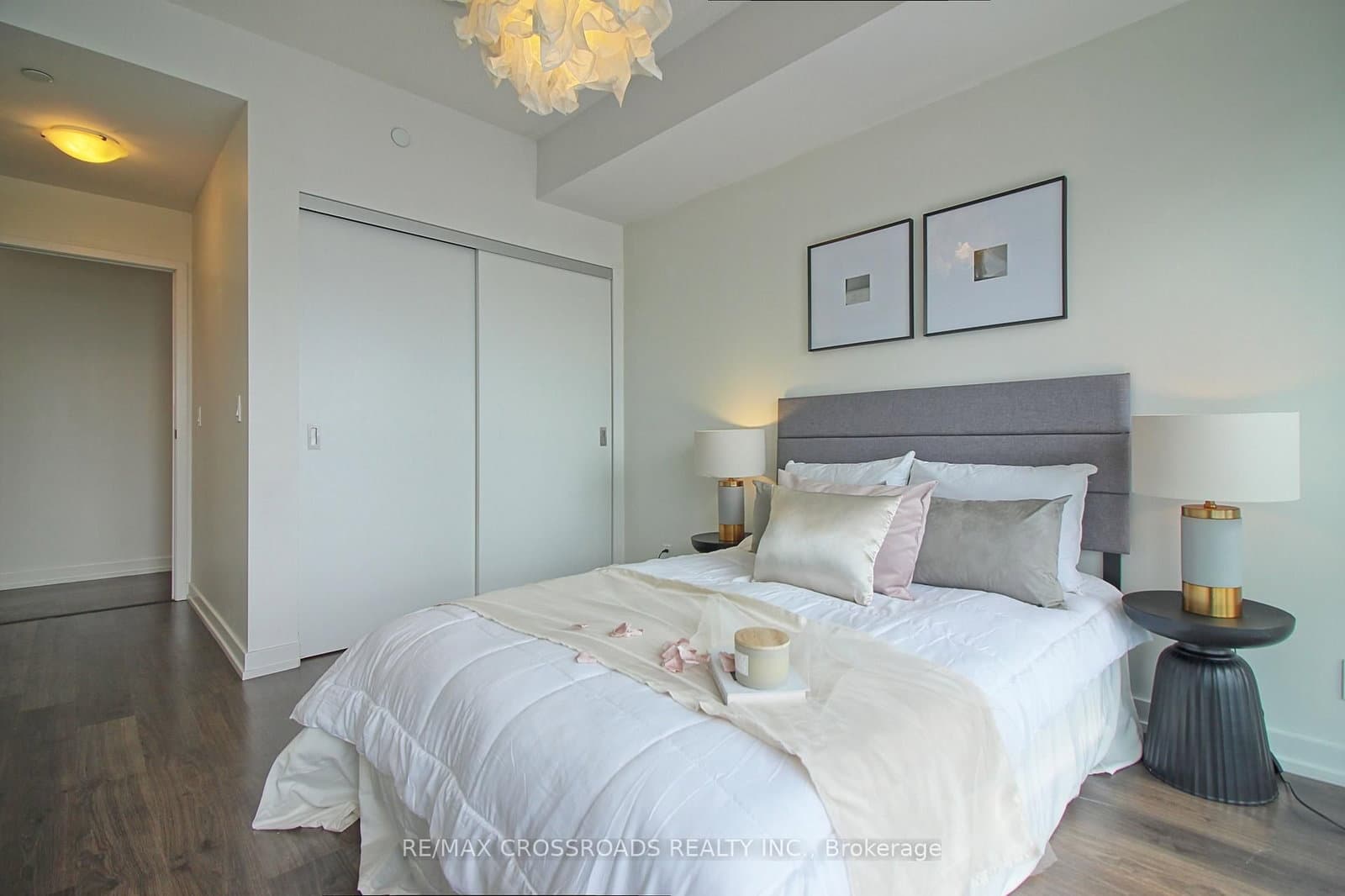 89 Dunfield Avenue, Unit 2202 thumbnail 16