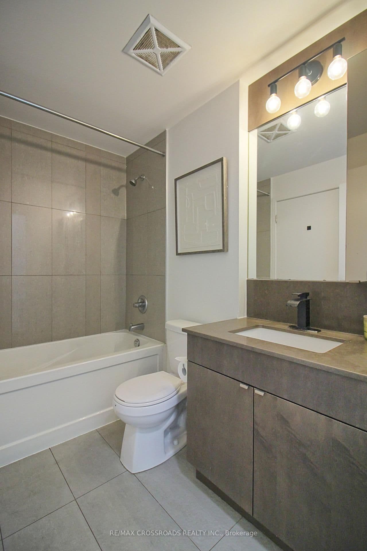 89 Dunfield Avenue, Unit 2202 thumbnail 18