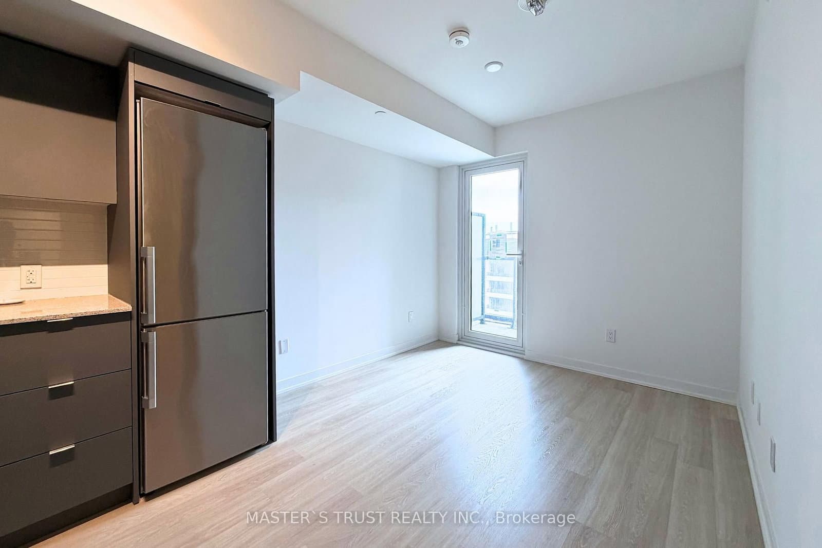 500 Wilson Avenue, Unit 629 thumbnail 2