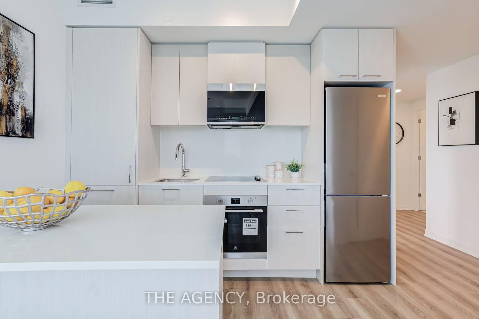 10 Oak Street, Unit 2403 thumbnail 11