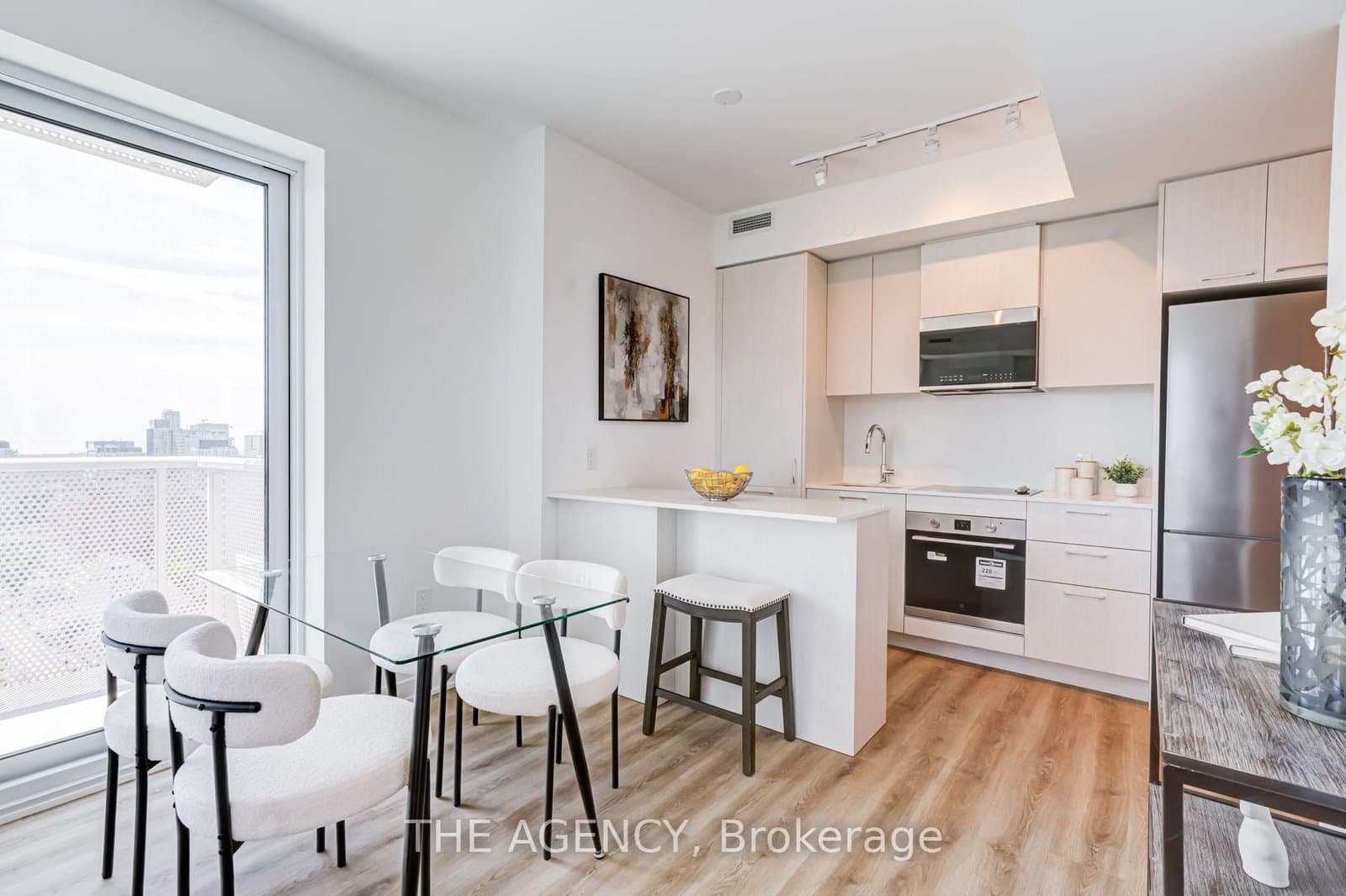 10 Oak Street, Unit 2403 thumbnail 2
