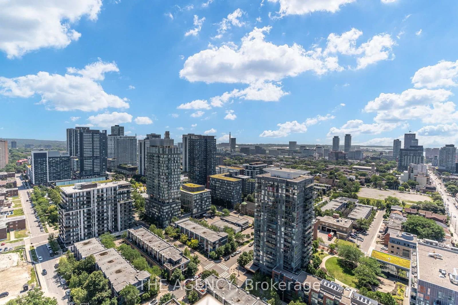 10 Oak Street, Unit 2403 thumbnail 31