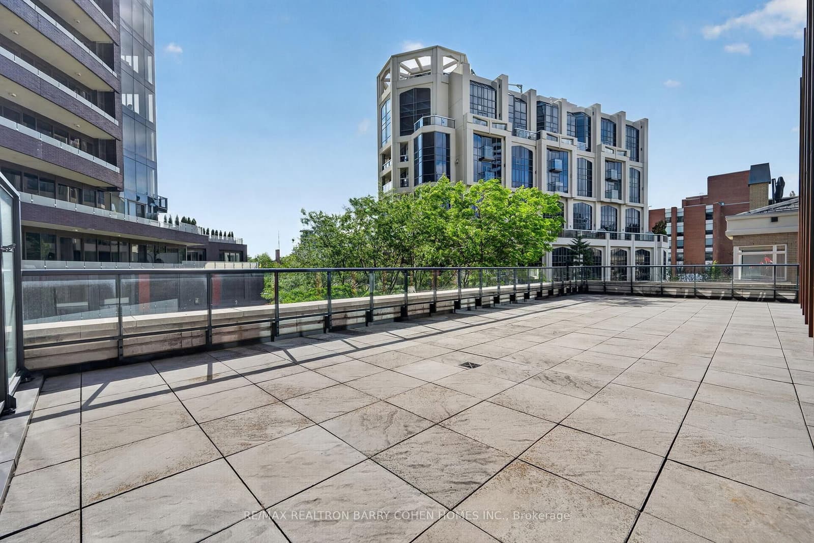 32 Davenport Road, Unit 303 thumbnail 20