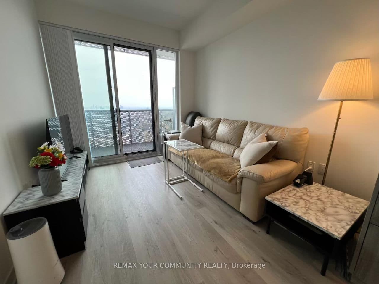 138 Downes Street, Unit 7302 thumbnail 16