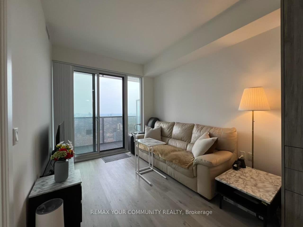 138 Downes Street, Unit 7302 thumbnail 17
